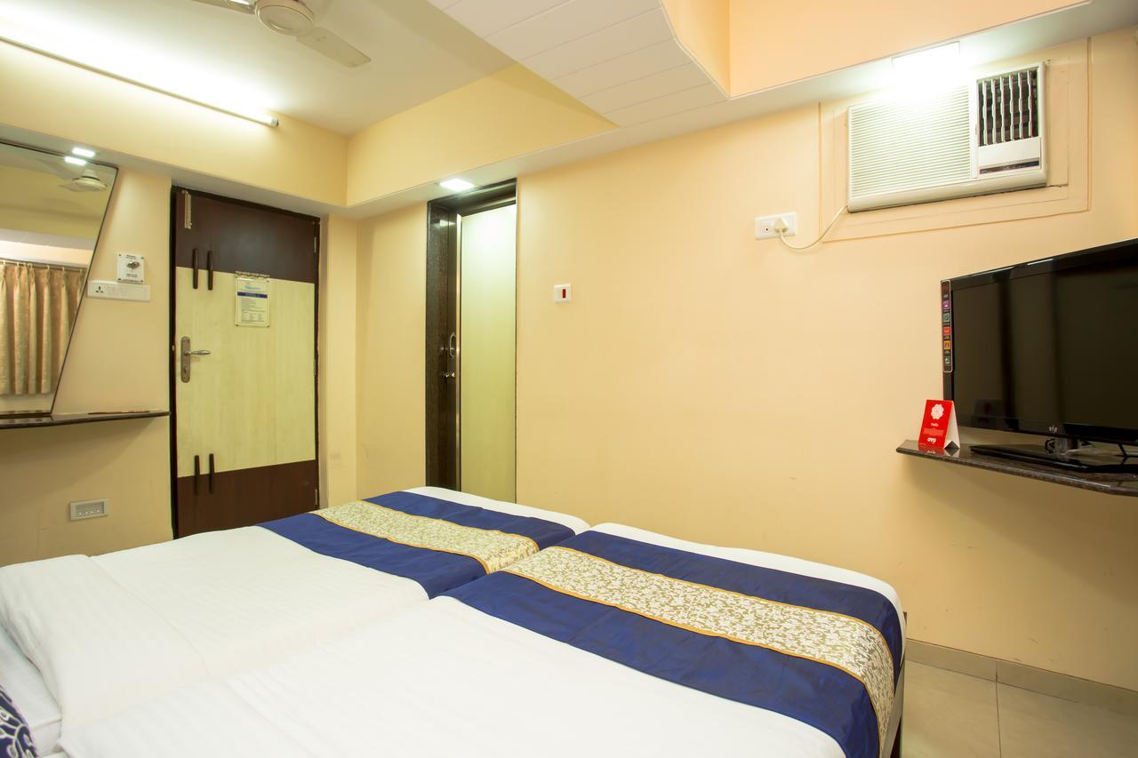 Hotel Kalpana Palace, Мумбаи Экстерьер фото