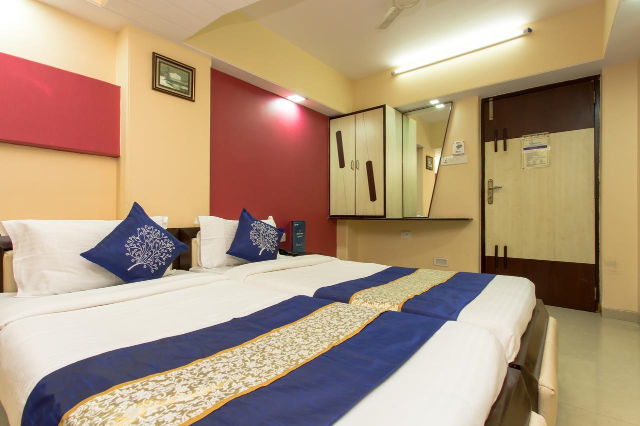 Hotel Kalpana Palace, Мумбаи Экстерьер фото