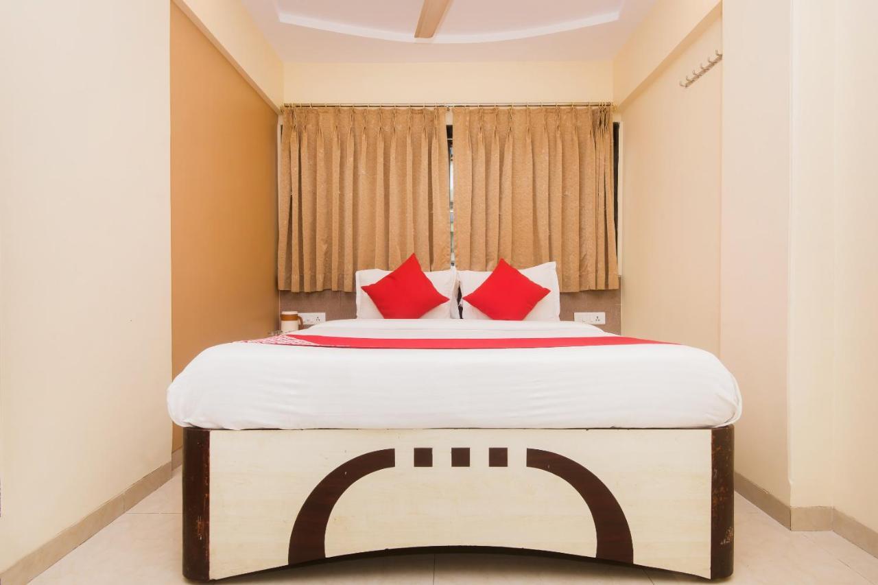 Hotel Kalpana Palace, Мумбаи Экстерьер фото